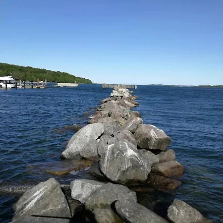 Blaues Haus, * Putbus